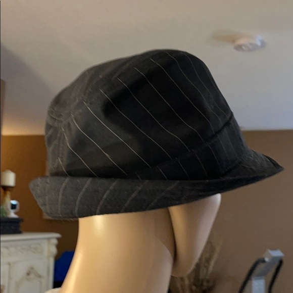 Black rivet fedora hat Q4 - Picture 3 of 6